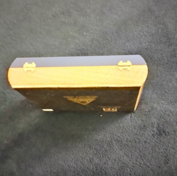 Highclere Castle cigar box - Picture 4 of 5